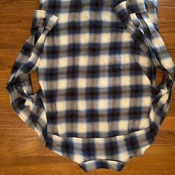 American Eagle flannel button down - Picture 2 of 3